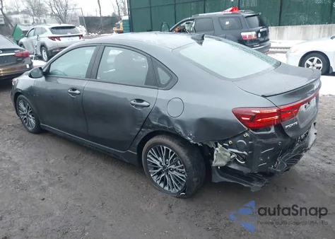 2023 Kia Forte Gt-Line z USA, uszkodzony, nr VIN 3KPF54AD1PE627148